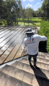 MP Quality Painting Preasure Washing - Roof